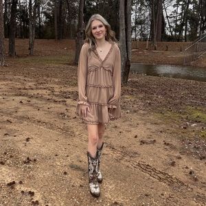 Meet your Posher, Madelyn